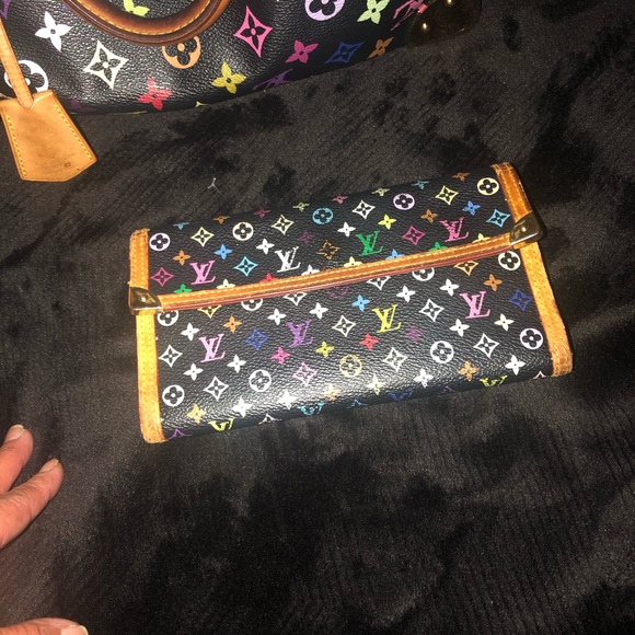 Louis Vuitton multiple color handbag with matching wallet - Picture 16 of 16